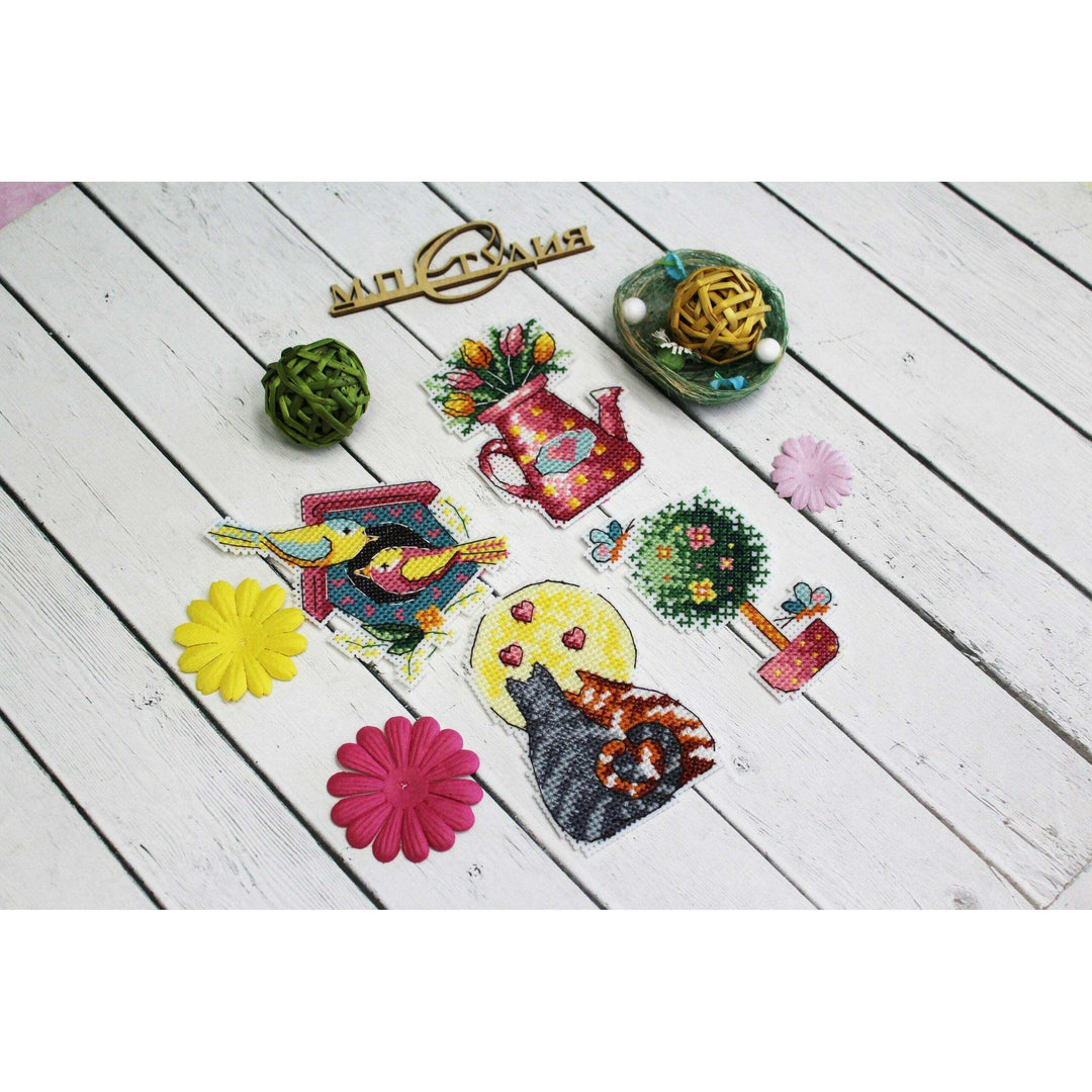 Spring. Magnets SR-578  Plastic Canvas Counted Cross Stitch Kit
