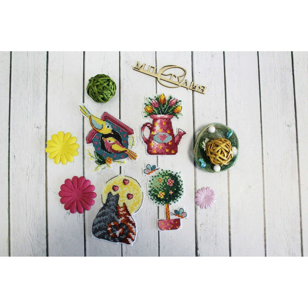 Spring. Magnets SR-578  Plastic Canvas Counted Cross Stitch Kit