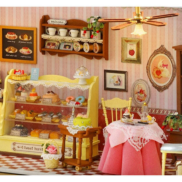 Sweet Berry Time Dollhouse Kit - Miniature Wizardi Roombox Kit F07M51-61-A-041-A