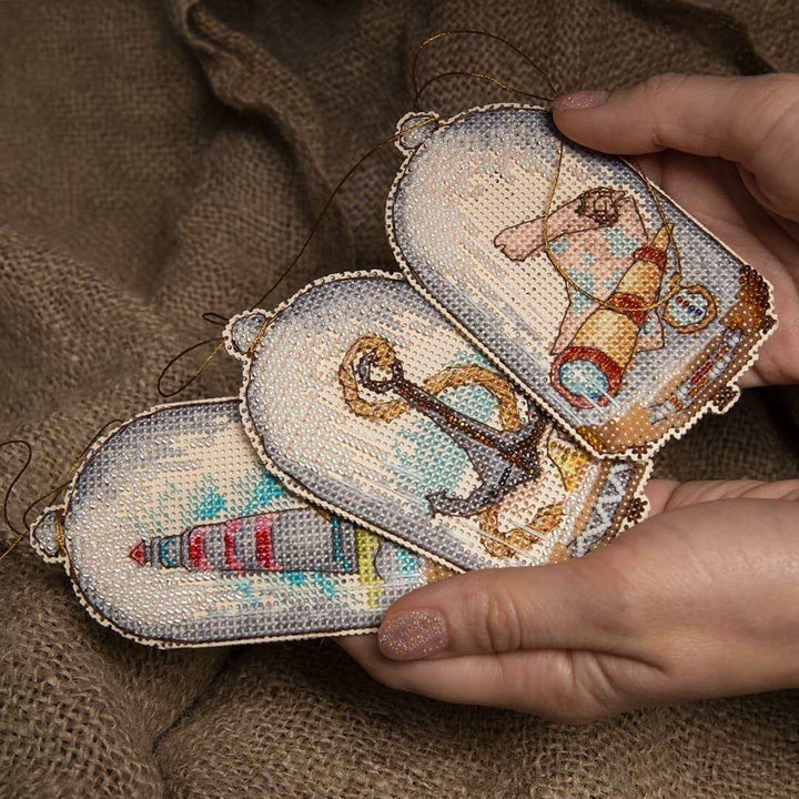 T-87C Counted cross stitch kit Crystal Art "In search of treasures"