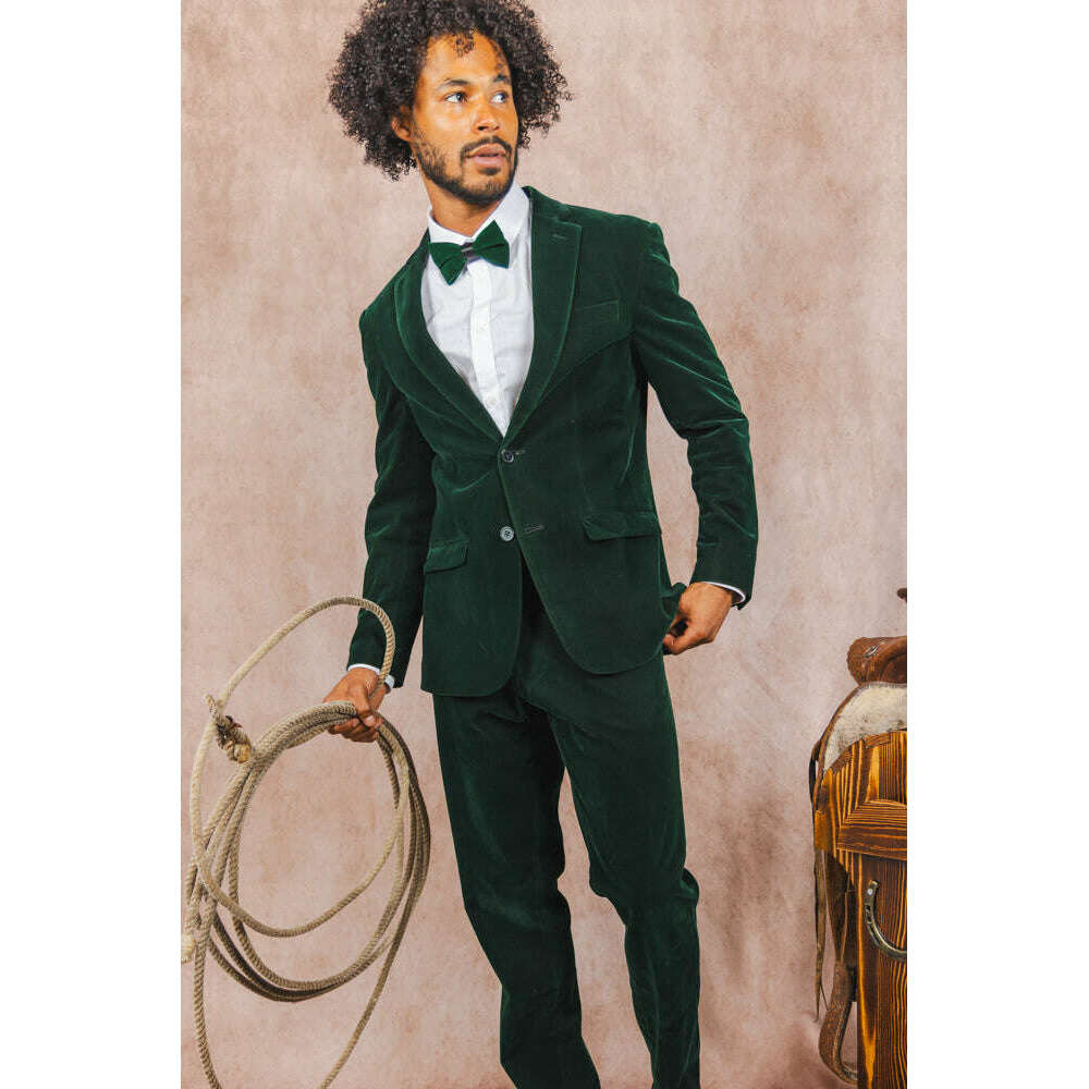 The Elegant Evergreen | Green Velvet Velvet Blazer