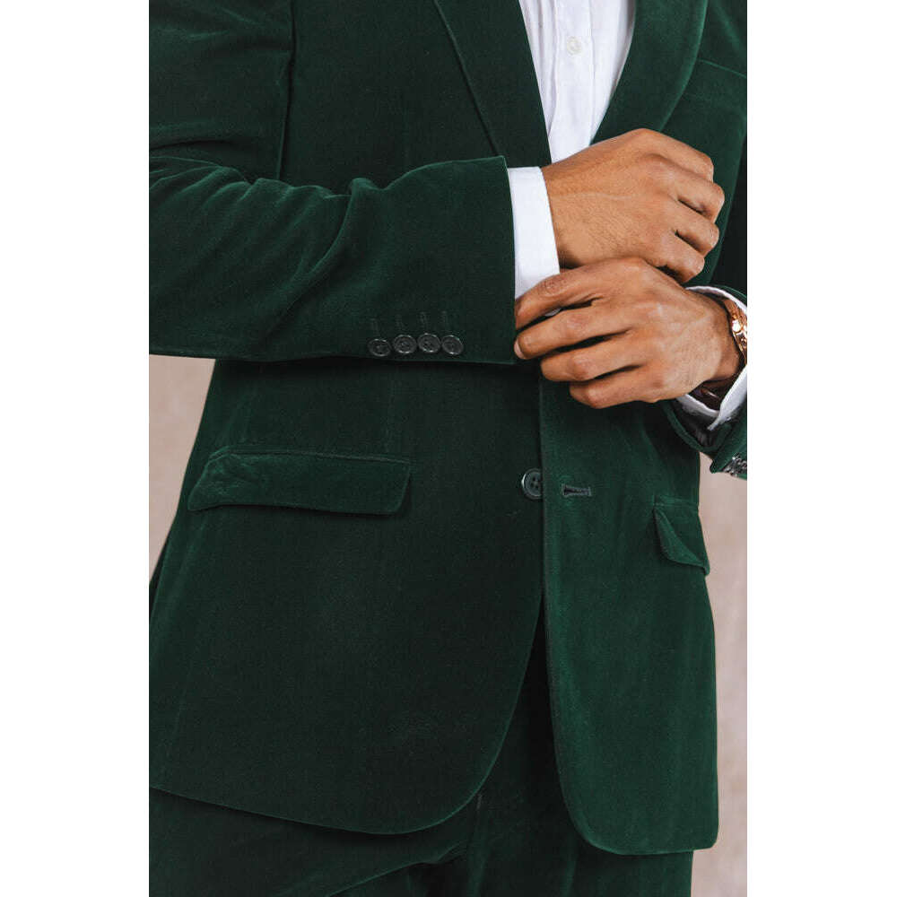 The Elegant Evergreen | Green Velvet Velvet Blazer