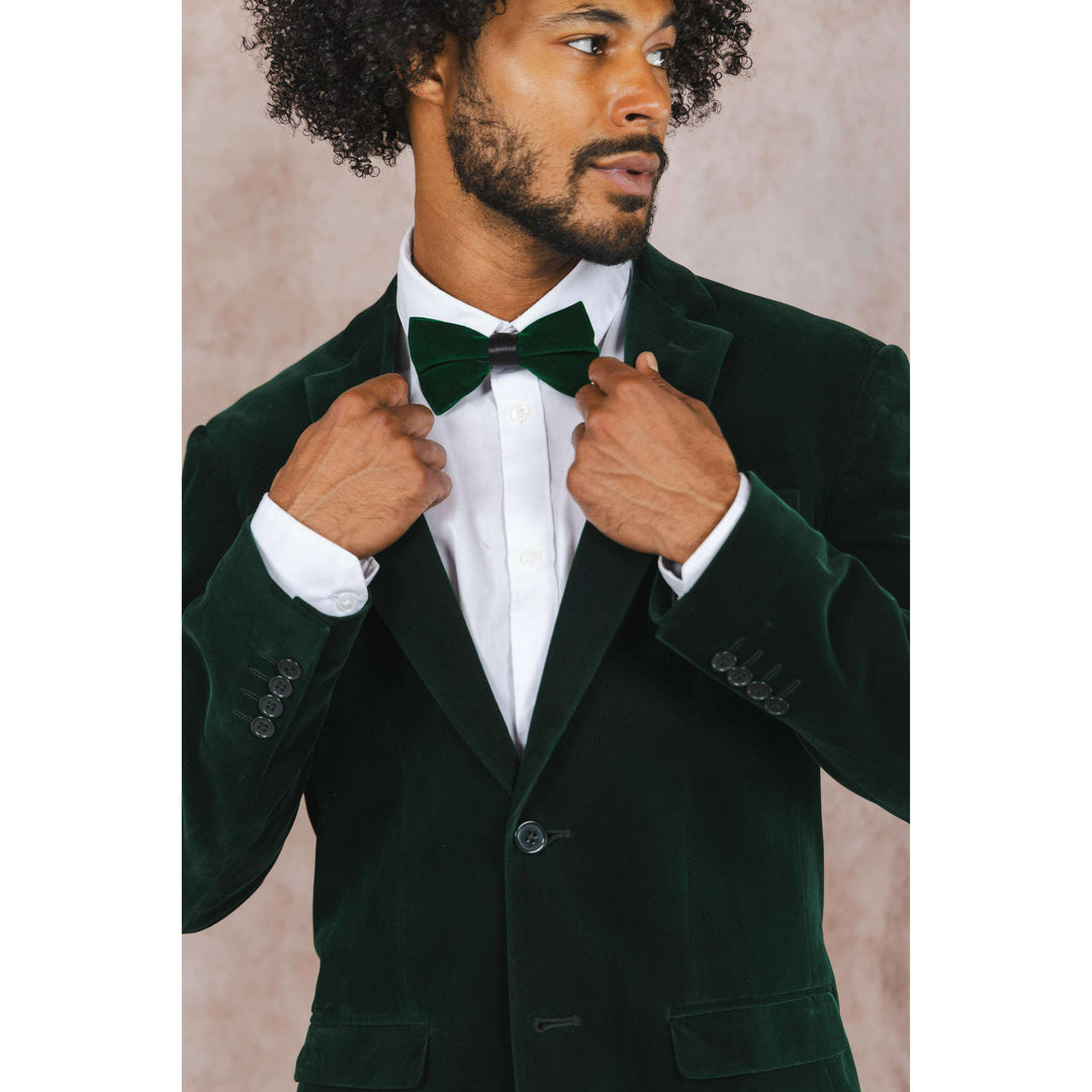 The Elegant Evergreen | Green Velvet Velvet Bowtie