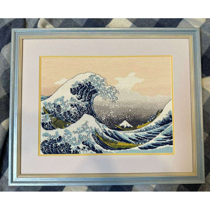 The Great Wave off Kanagawa after K. Hokusai Artwork R2186 Counted Cross Stitch Kit