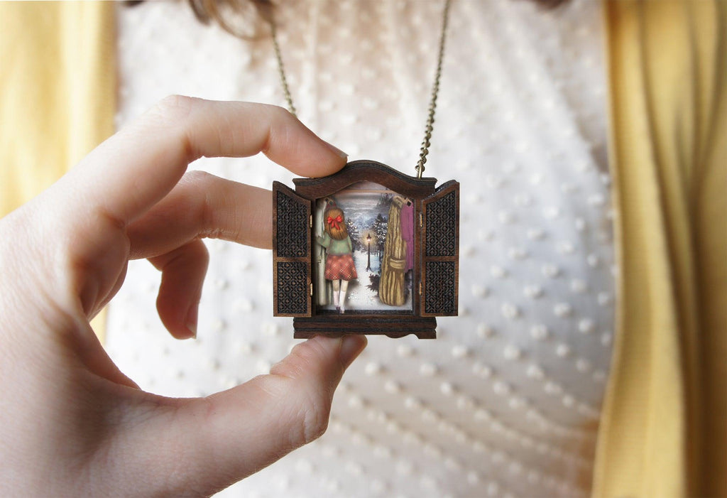 The Lion, The Witch and The Wardrobe Necklace by Laliblue - Quirks!