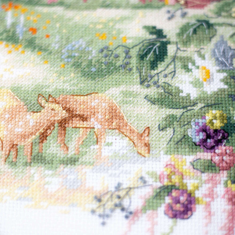The Old Manor 210-209 Counted Cross-Stitch Kit