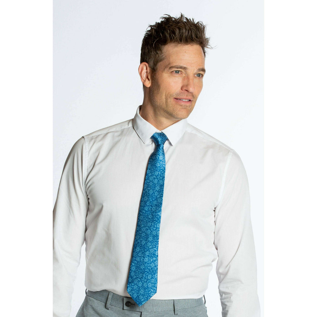 The Shoreline | Blue Floral Ultimate Pocket Tie