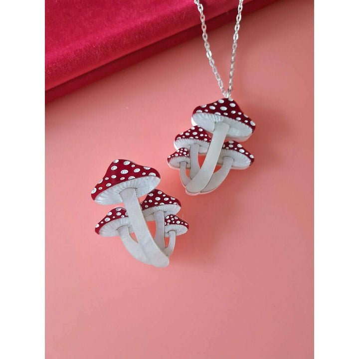 Toadstool mushroom cluster pin or pendant 