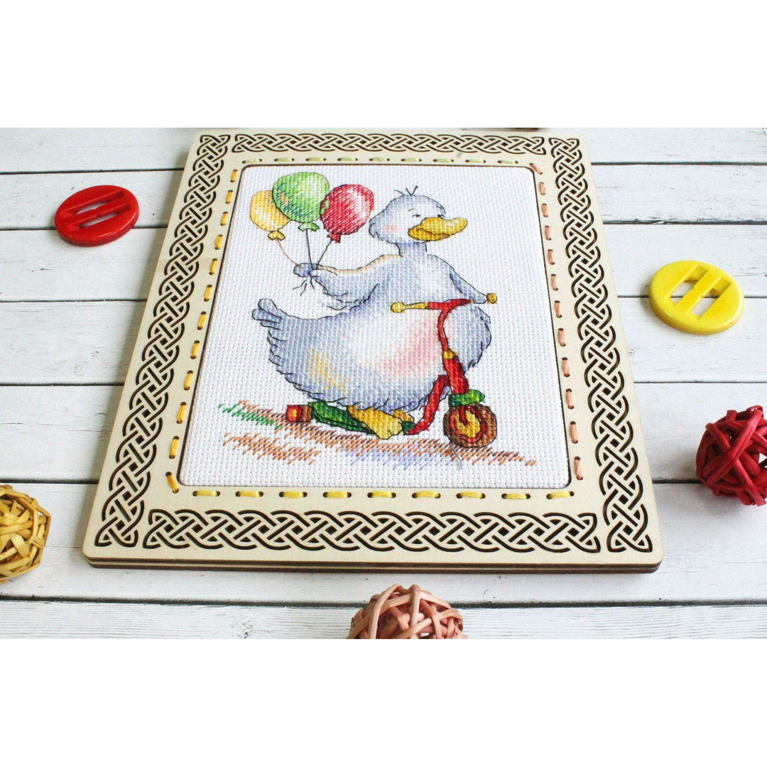 Towards Holiday SM-438 Counted Cross Stitch Kit
