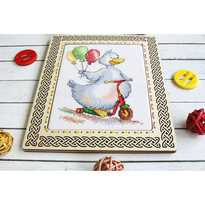 Towards Holiday SM-438 Counted Cross Stitch Kit