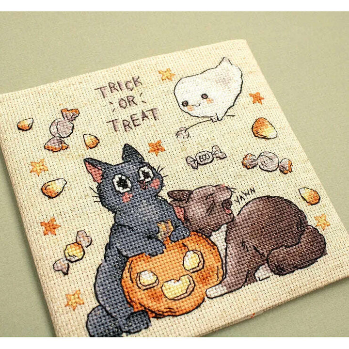 Trick Or Treat L8815 Counted Cross Stitch Kit
