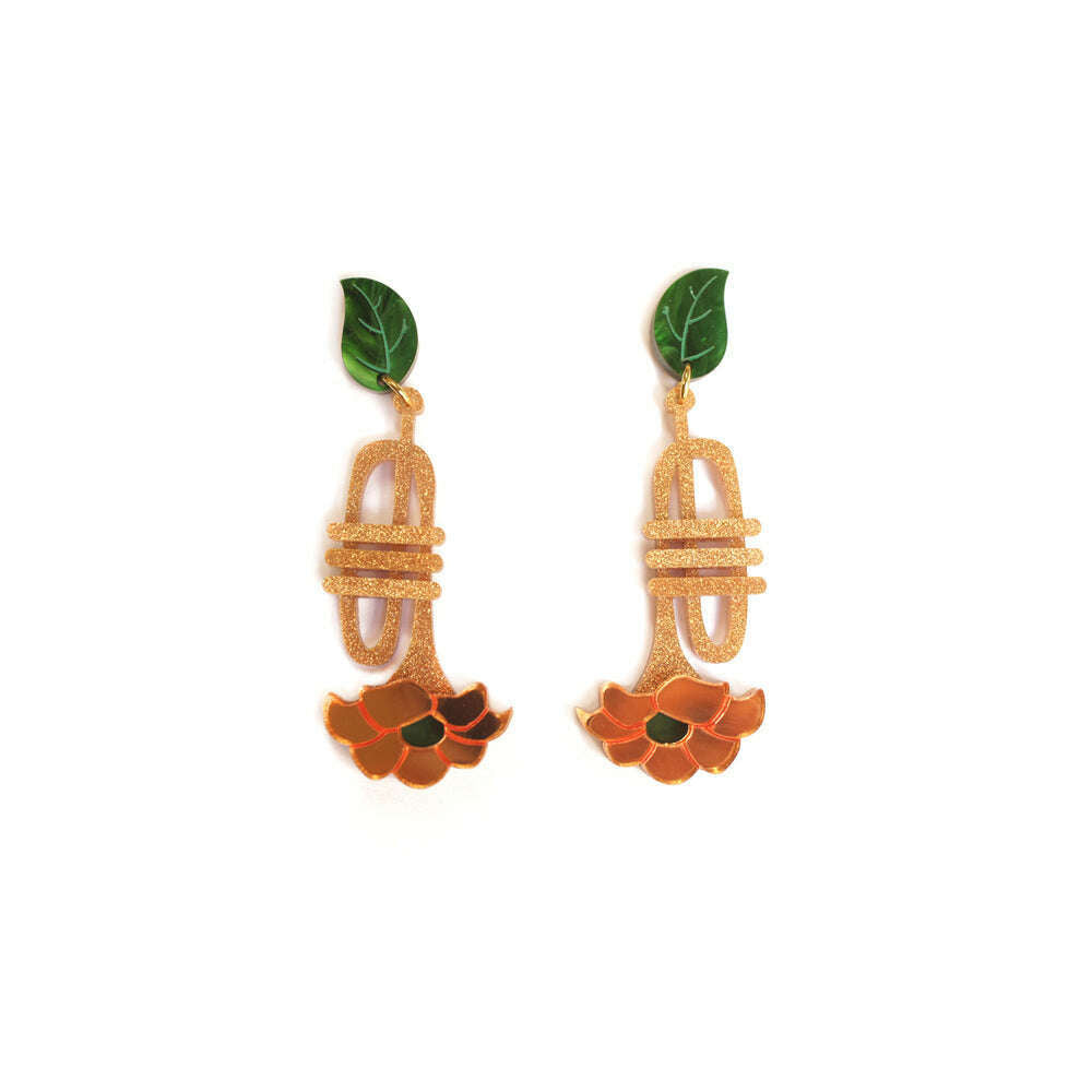 Trumpet with flower earrings by Laliblue 2