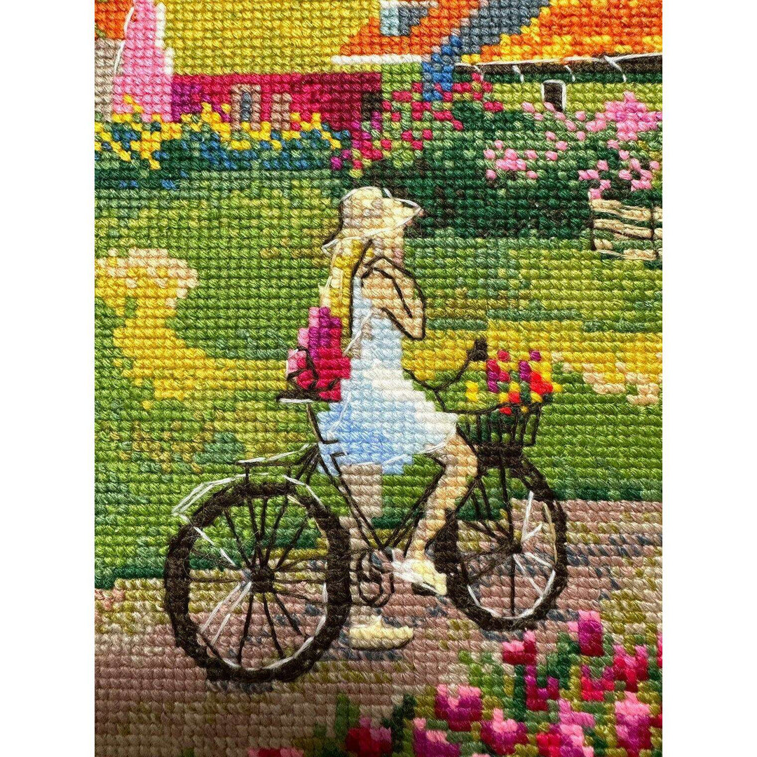 Tulip Field R2148 Counted Cross Stitch Kit