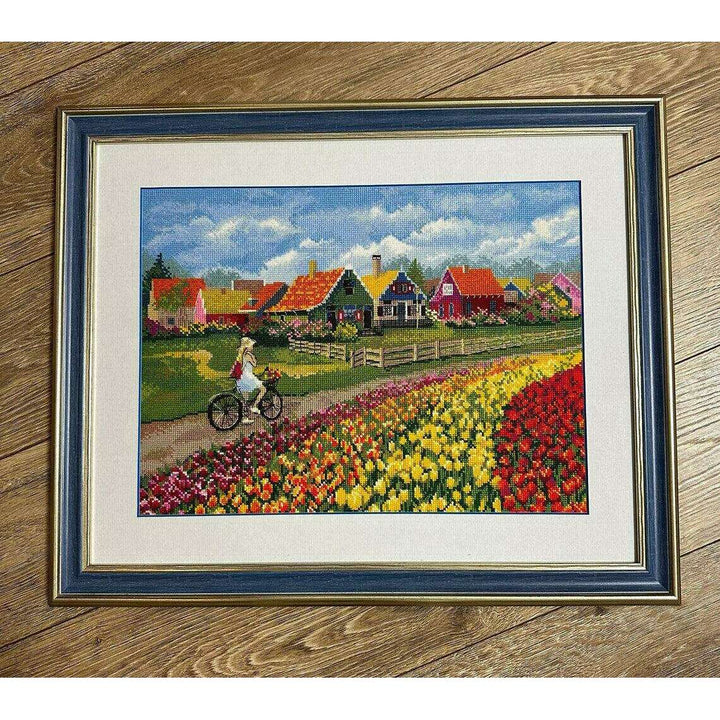 Tulip Field R2148 Counted Cross Stitch Kit
