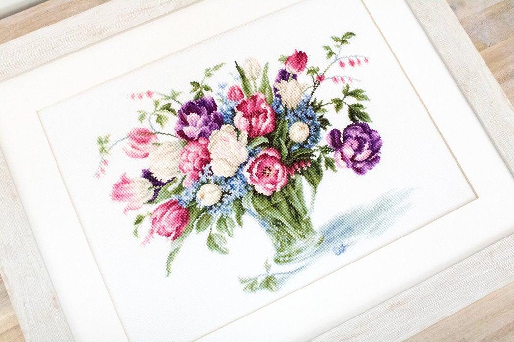 Tulips B2261L Counted Cross-Stitch Kit
