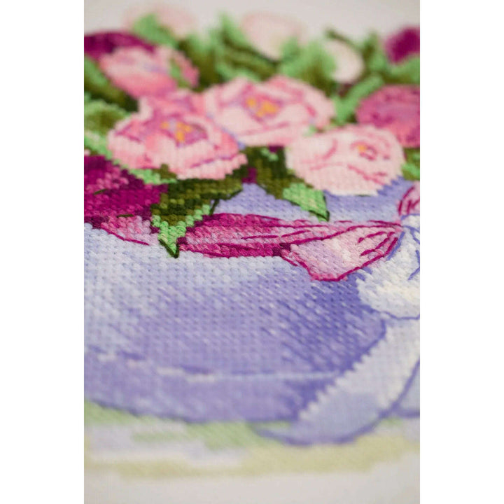 Tulips Hat Box R2003 Counted Cross Stitch Kit