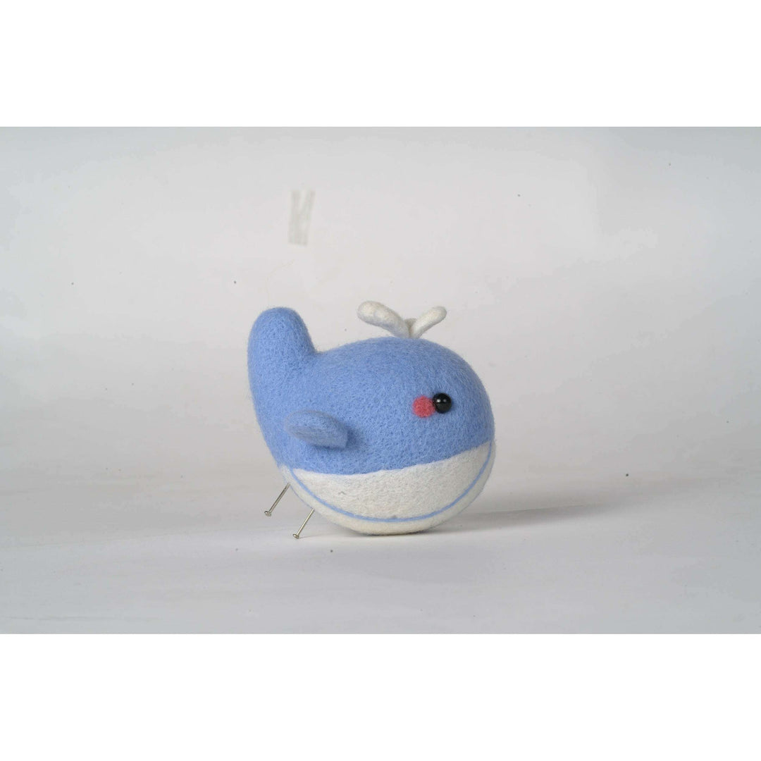 Whale Needle Felting Kit. Wizardi DIY Wool Craft Kit F07N8-538