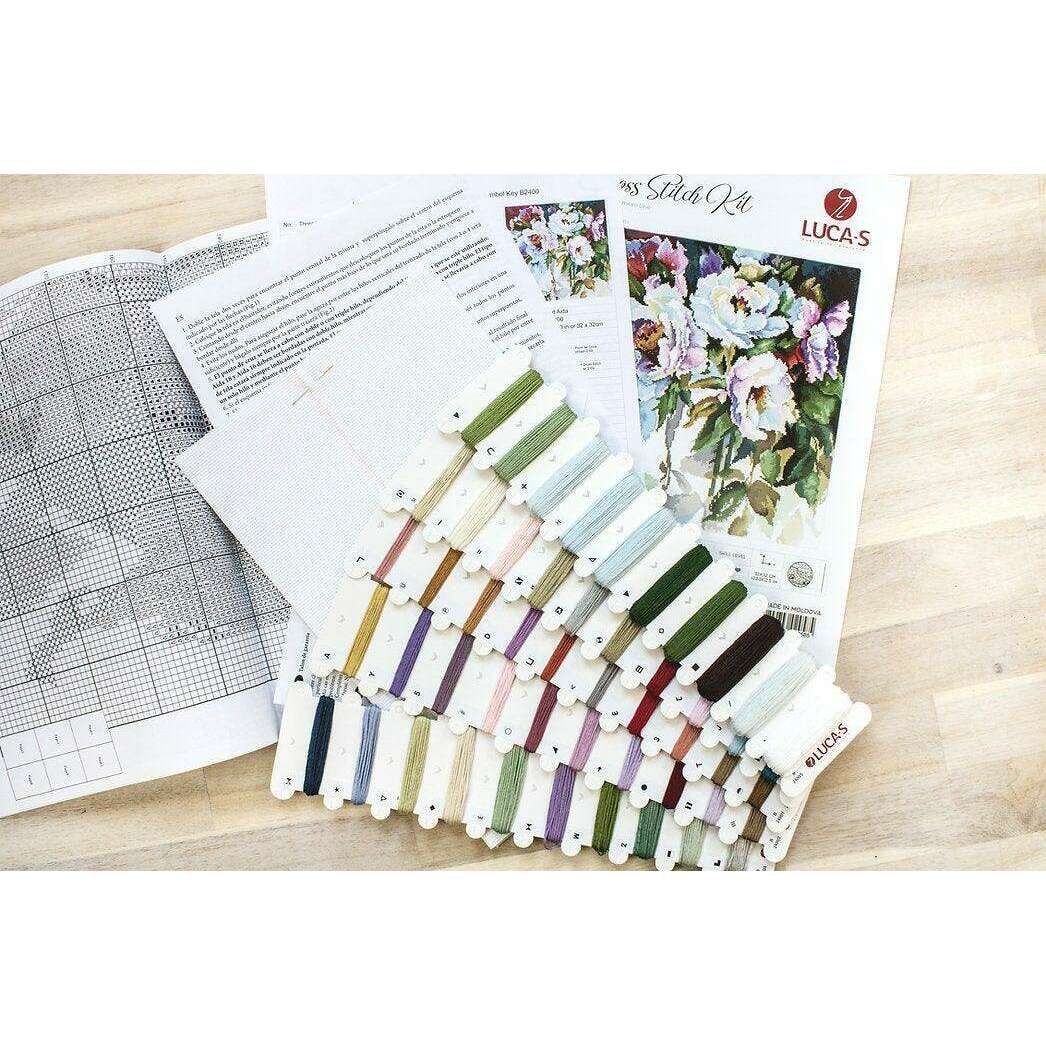 White roses B2400L Counted Cross-Stitch Kit