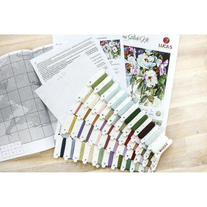 White roses B2400L Counted Cross-Stitch Kit