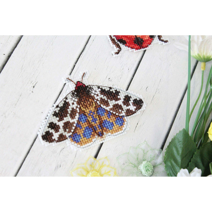 Winged Friends. Magnets SR-488  Plastic Canvas Counted Cross Stitch Kit