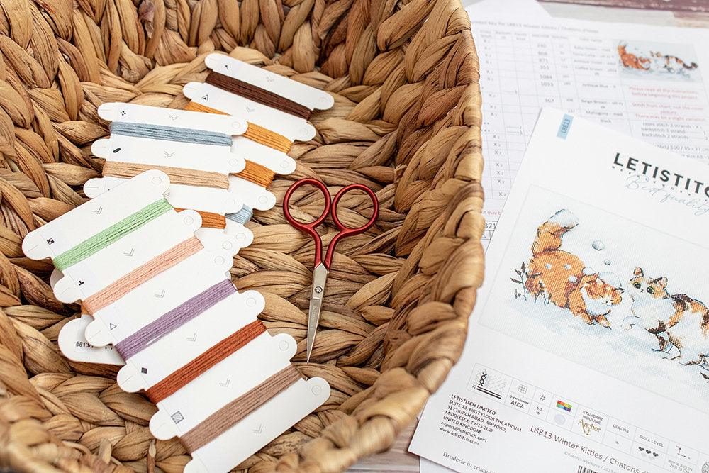 Winter Kitties L8813 Counted Cross Stitch Kit