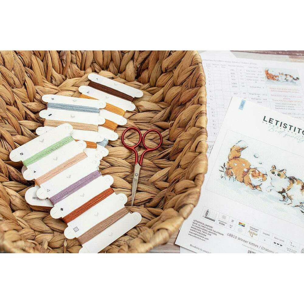Winter Kitties L8813 Counted Cross Stitch Kit