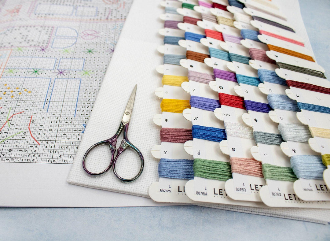 Winter Townhouse L8076 Counted Cross Stitch Kit