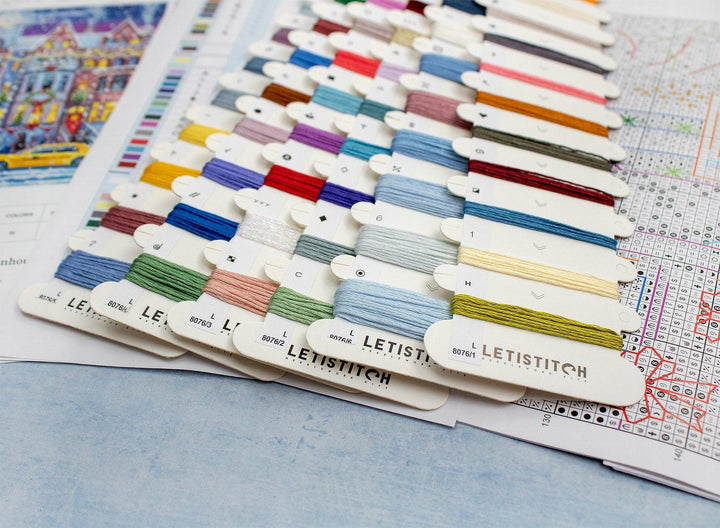 Winter Townhouse L8076 Counted Cross Stitch Kit