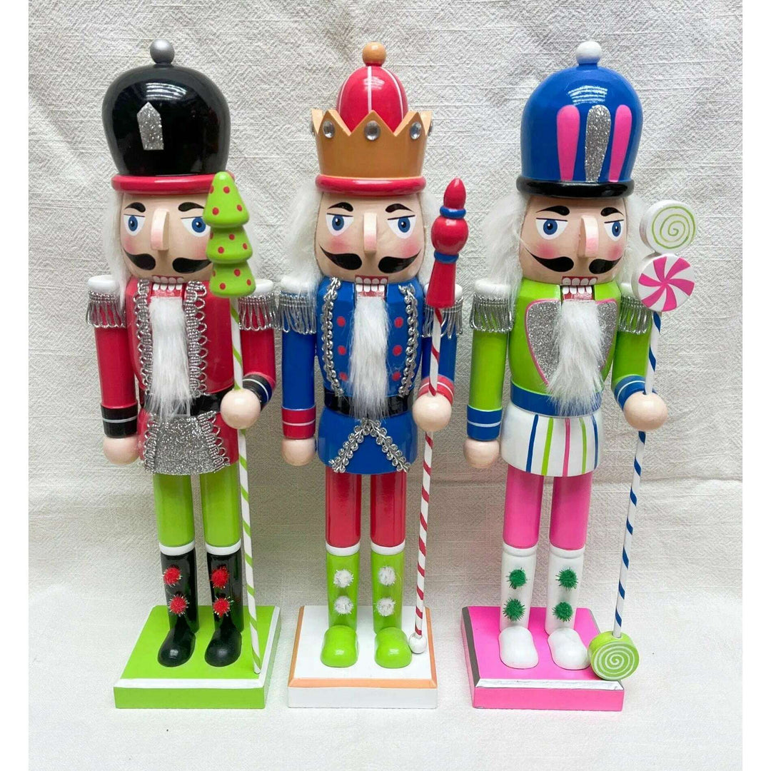 Wooden Nutcracker Soldier with Christmas Tree Cane Wizardi F07M6-1C
