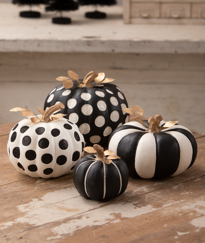 Large Dottie Noir Pumpkin by Bethany Lowe Designs, image 2