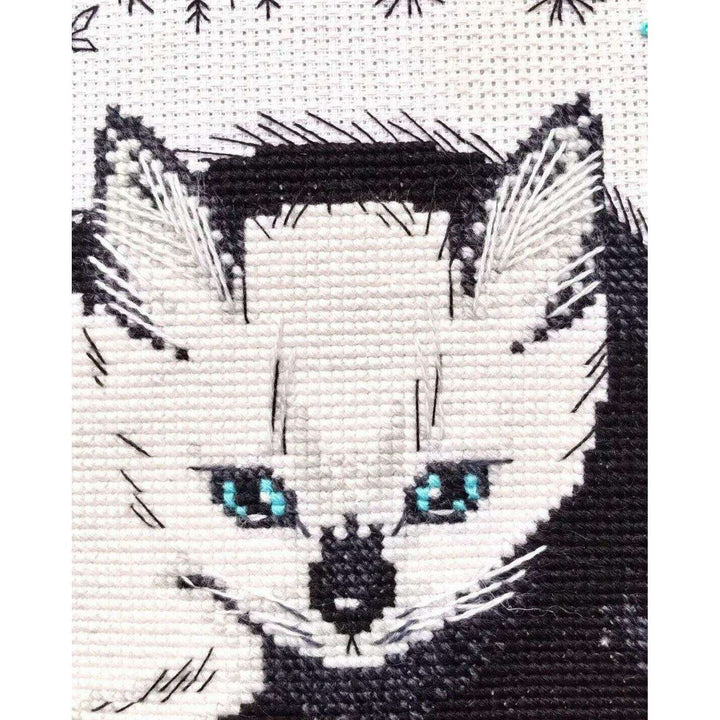 Yin and Yang R2150 Counted Cross Stitch Kit